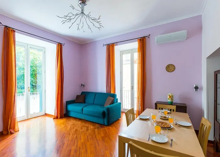 A Montesanto By Wonderful Italy * Napels