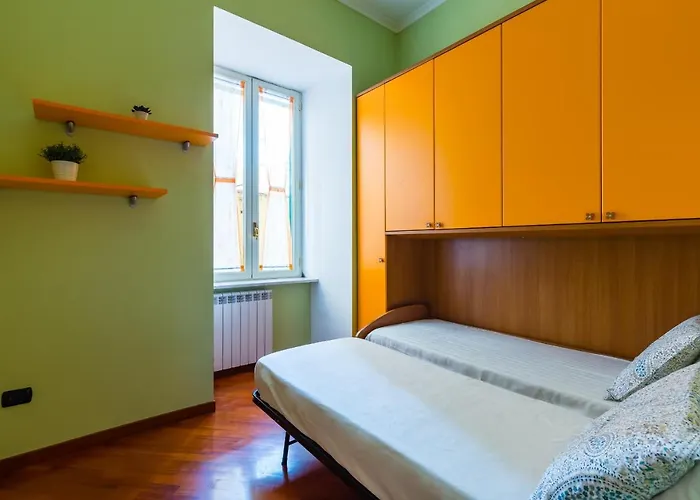 A Montesanto By Wonderful Italy * Napels